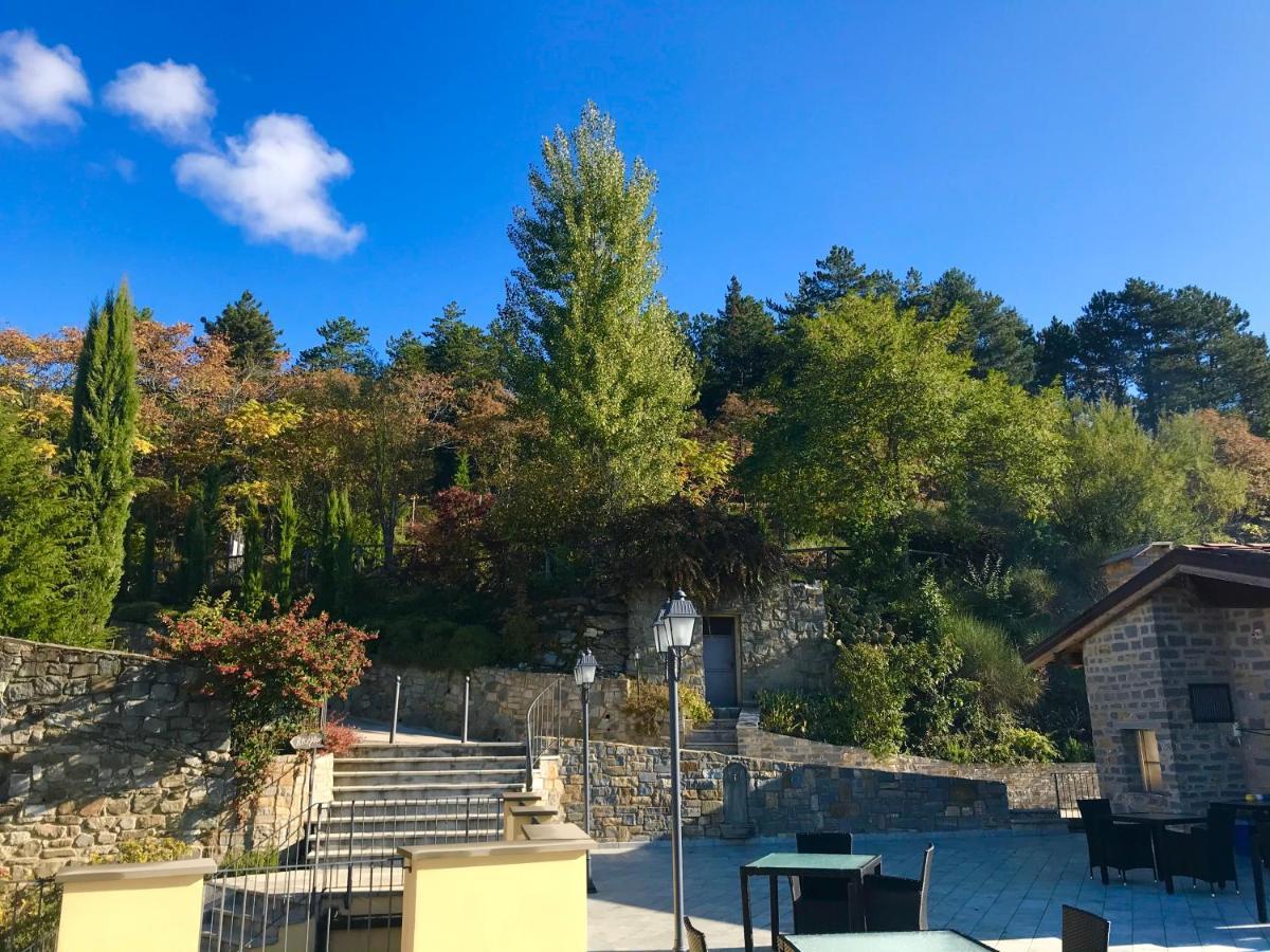 Borgo I Tre Baroni - Spa Suites & Resort Poppi Dış mekan fotoğraf