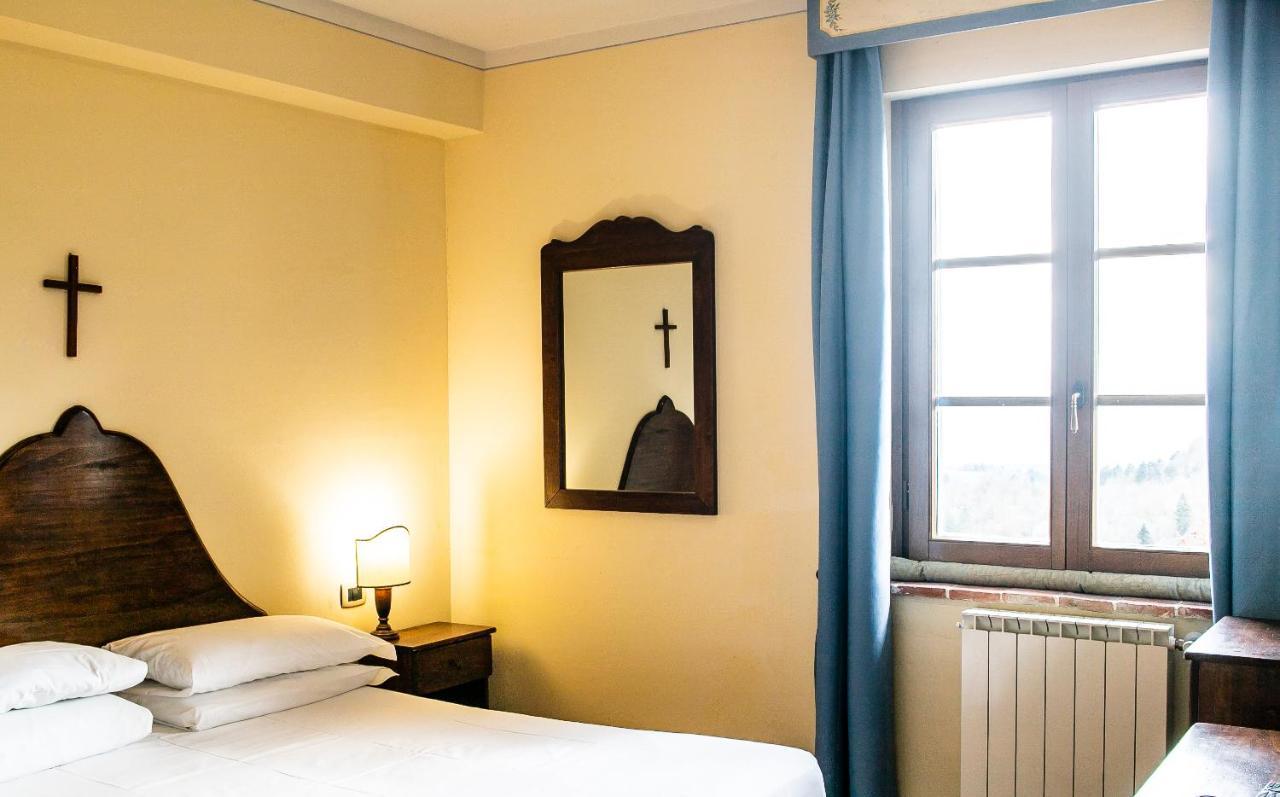 Borgo I Tre Baroni - Spa Suites & Resort Poppi Dış mekan fotoğraf