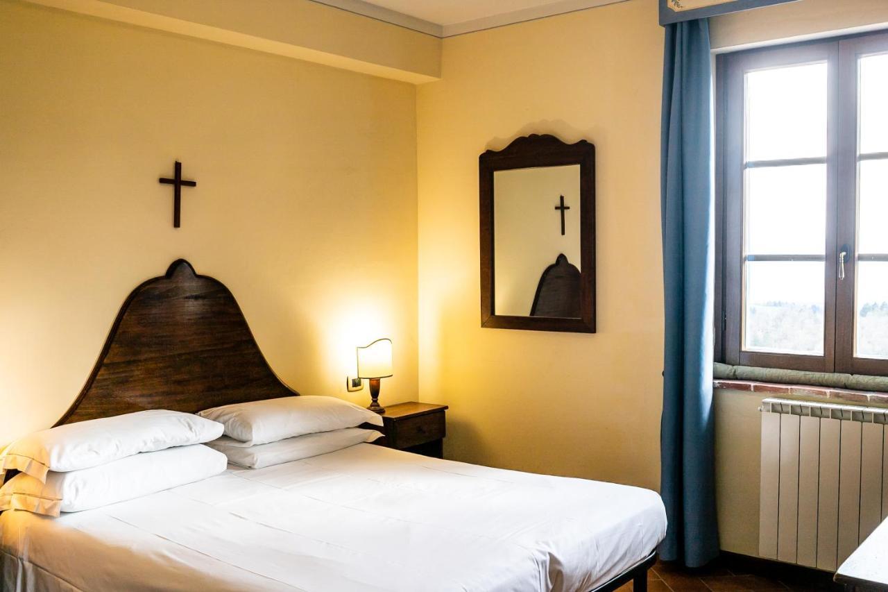 Borgo I Tre Baroni - Spa Suites & Resort Poppi Dış mekan fotoğraf
