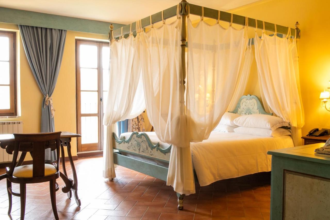 Borgo I Tre Baroni - Spa Suites & Resort Poppi Dış mekan fotoğraf