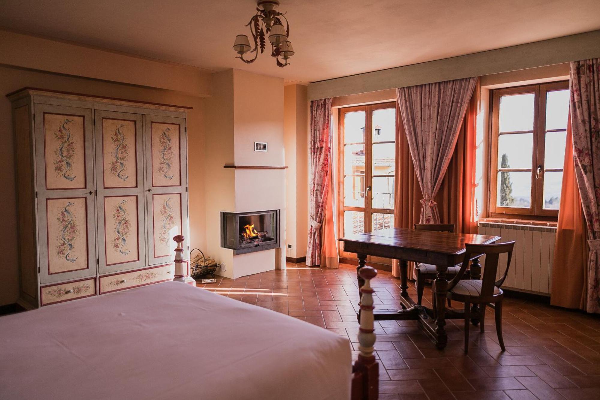 Borgo I Tre Baroni - Spa Suites & Resort Poppi Dış mekan fotoğraf